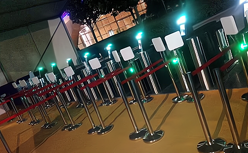 RFID中博會會議簽到現場 使用圓極化天線和超高頻讀寫器的中博會簽到現場